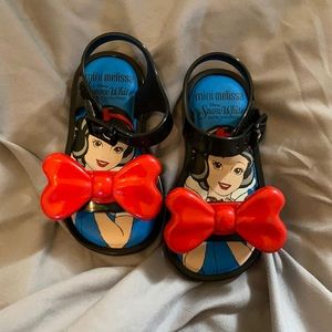 Mini Melissa Snow White sandals
